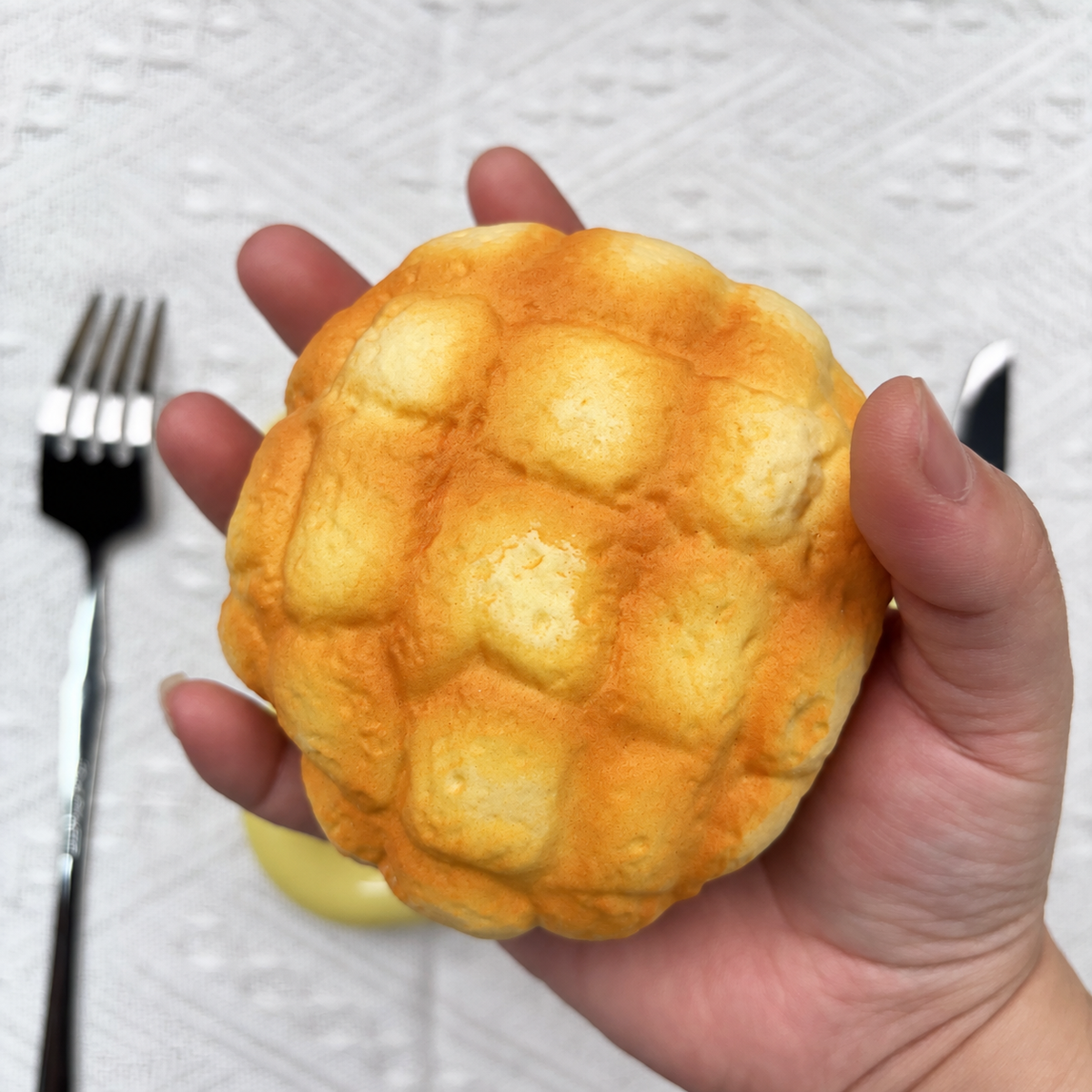 Bread squishy set – pineapple bun detail